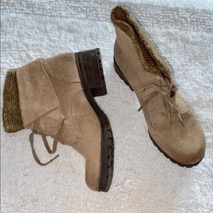 NWOT Lucky Brand | Suede Heeled Tan Booties